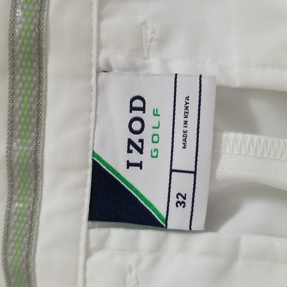 111 NWOT Never worn.  Izod golf shorts mens bright white 32 waist - Picture 2 of 6